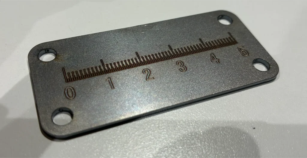 板金＋レーザー彫刻加工製作事例3